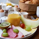 Hotel Les Charmes 3*