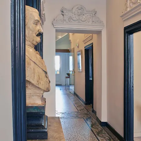 Hotell Les Charmes 3*