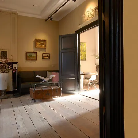 Hotell Les Charmes 3*