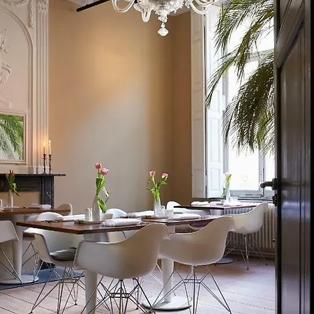 Les Charmes Hotel 3*